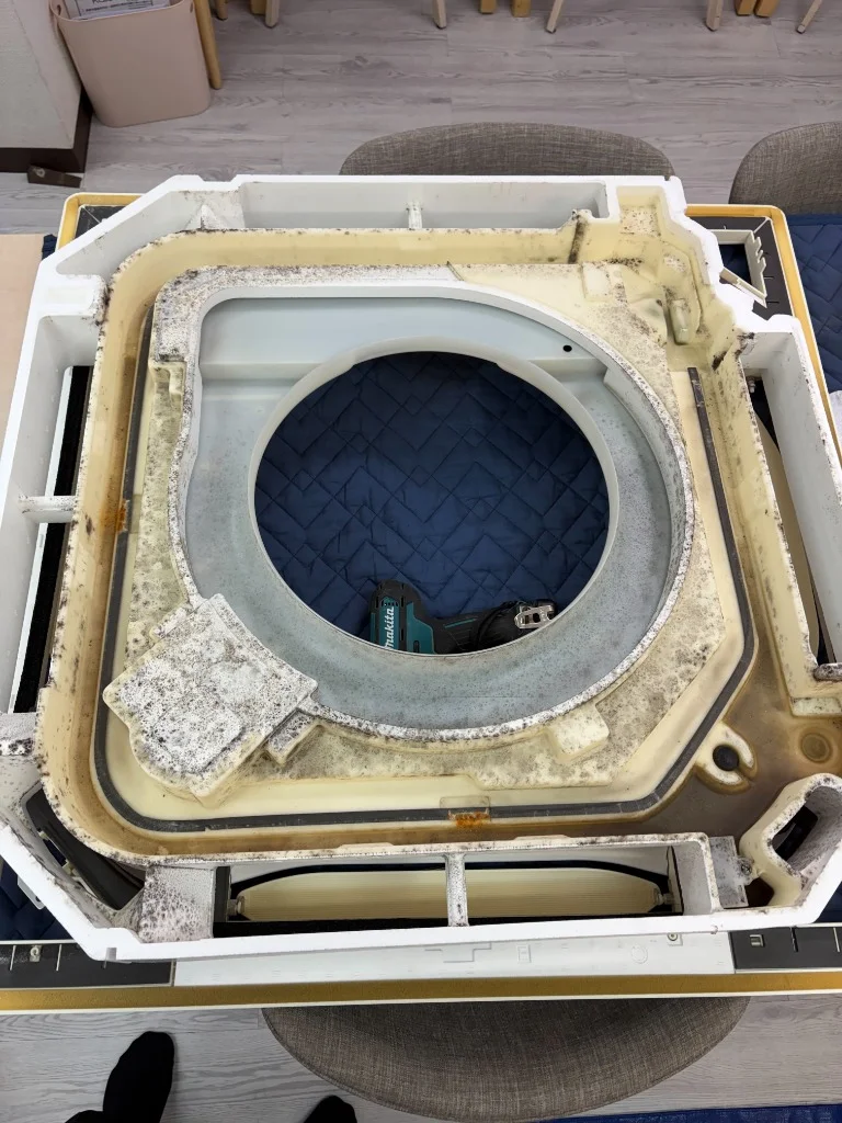 天カセエアコン清掃前